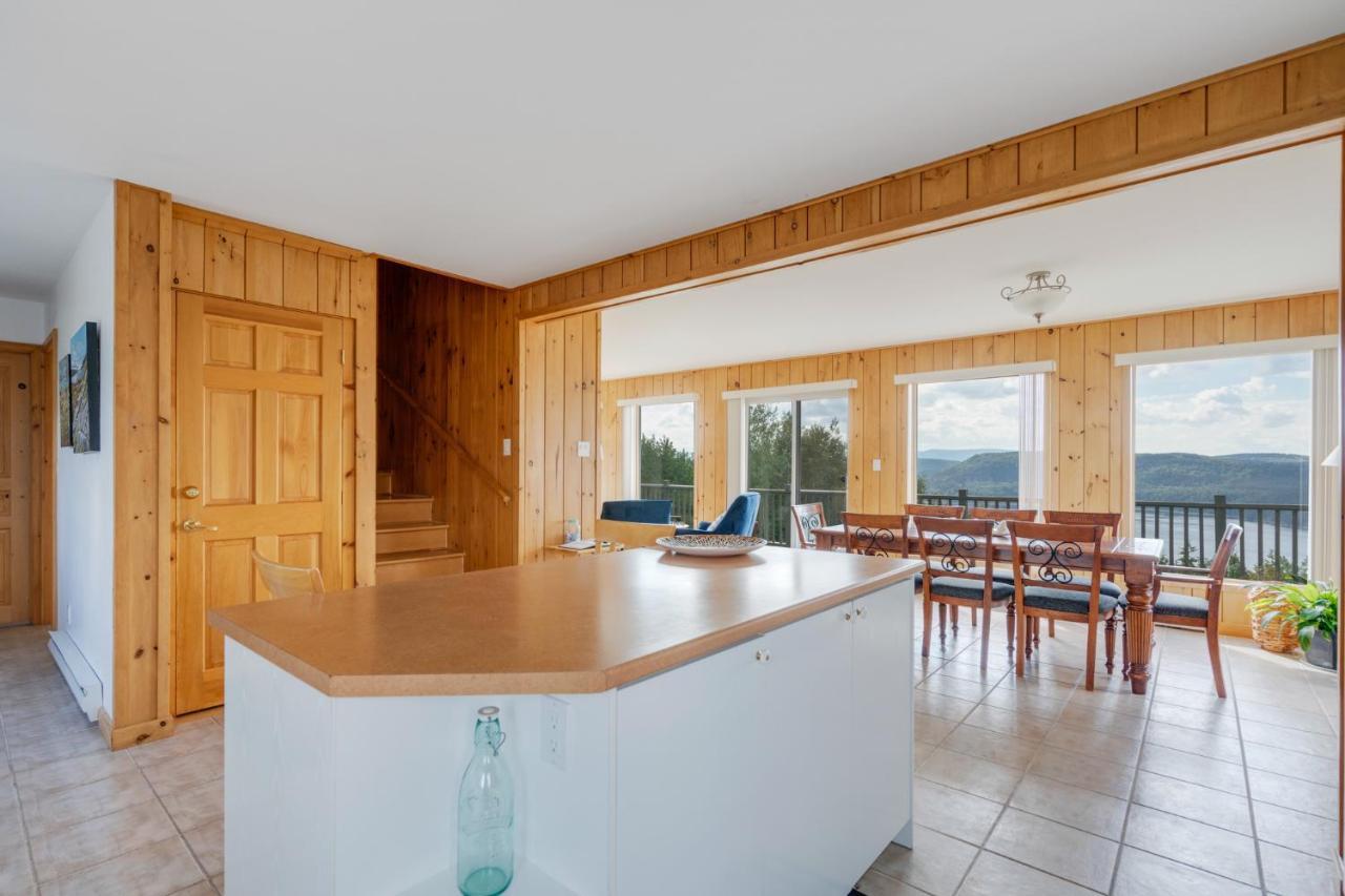 Montfjord - Chalets, Vue Spectaculaire Et Spa. Chantafjord #4 Sacre-Coeur Εξωτερικό φωτογραφία
